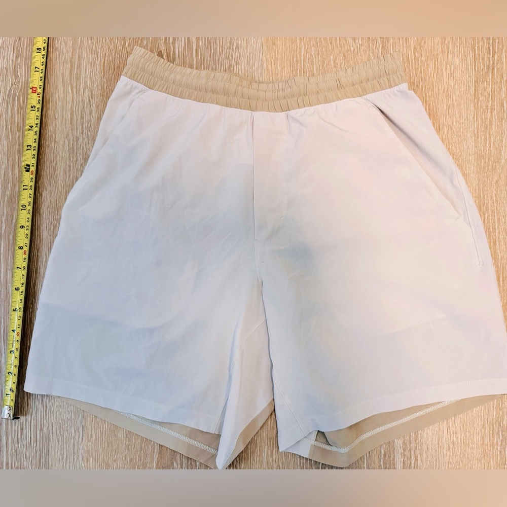 Lululemon Athletic Men’s Pace Breaker Linerless Shorts-Tan Beige VGUC